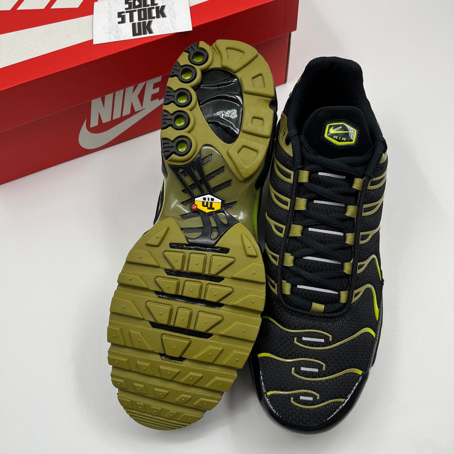 Nike air max plus TN “pacific moss”