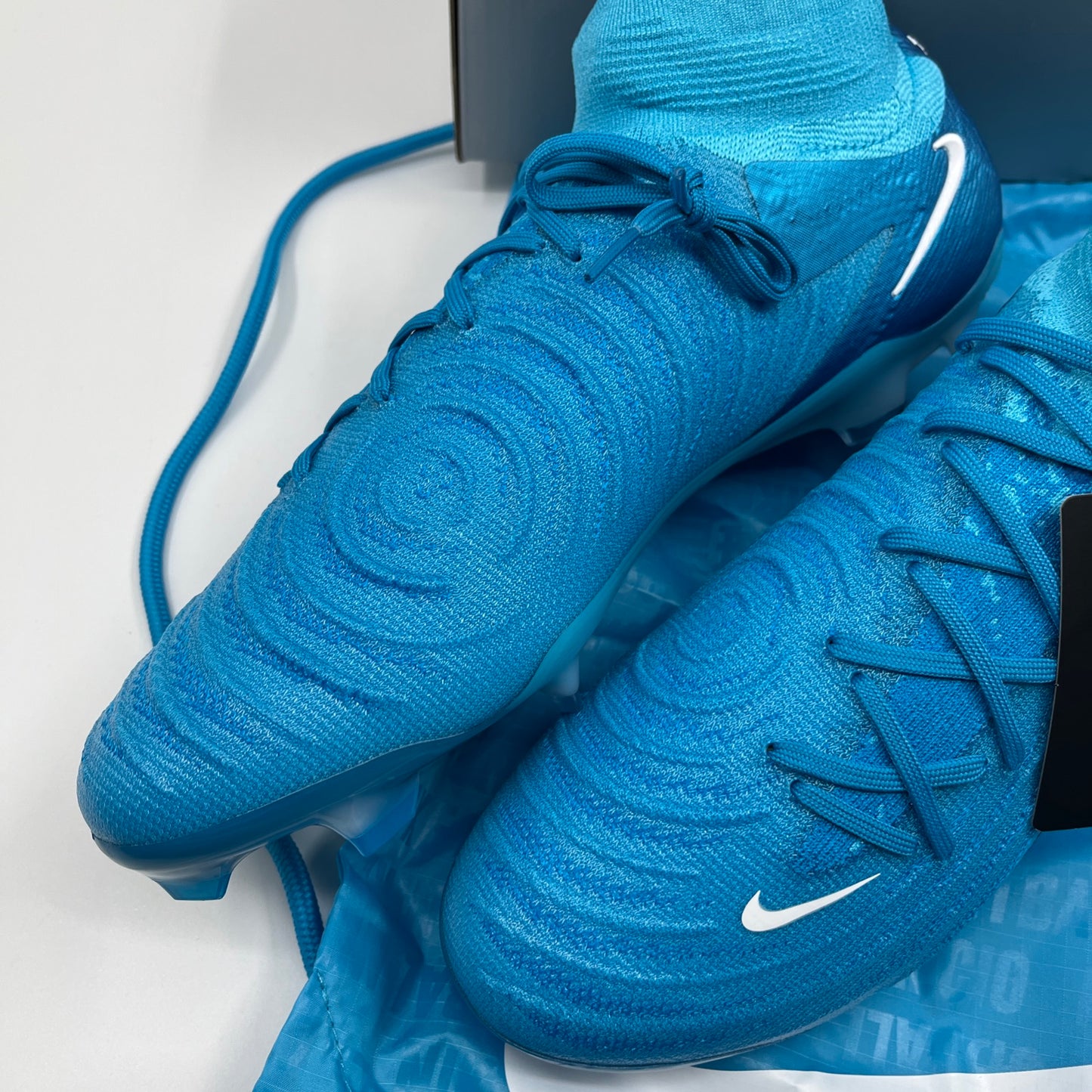 Nike Phantom Luna 2 Elite FG Football Boots Blue Fury FJ2572 400