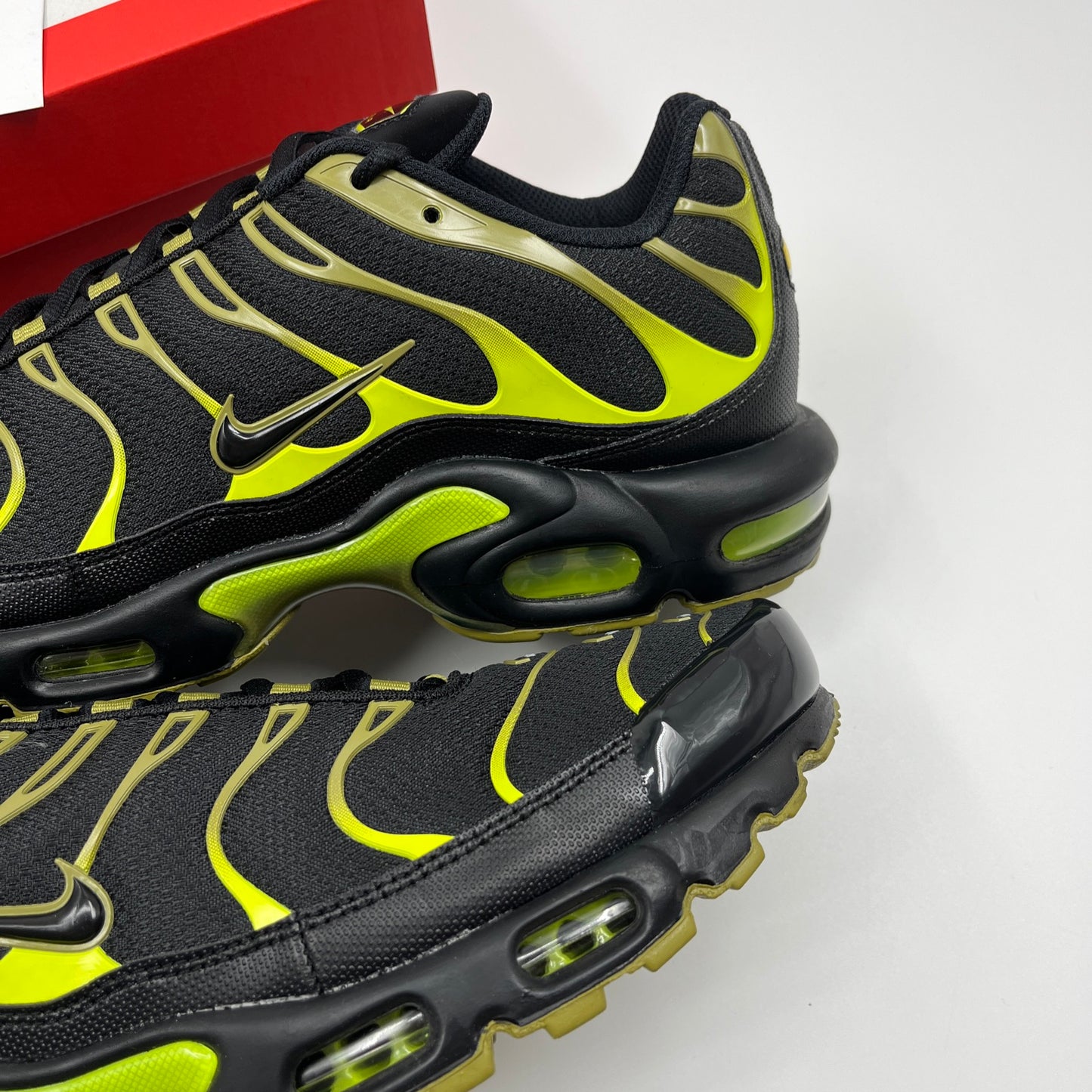 Nike air max plus TN “pacific moss”